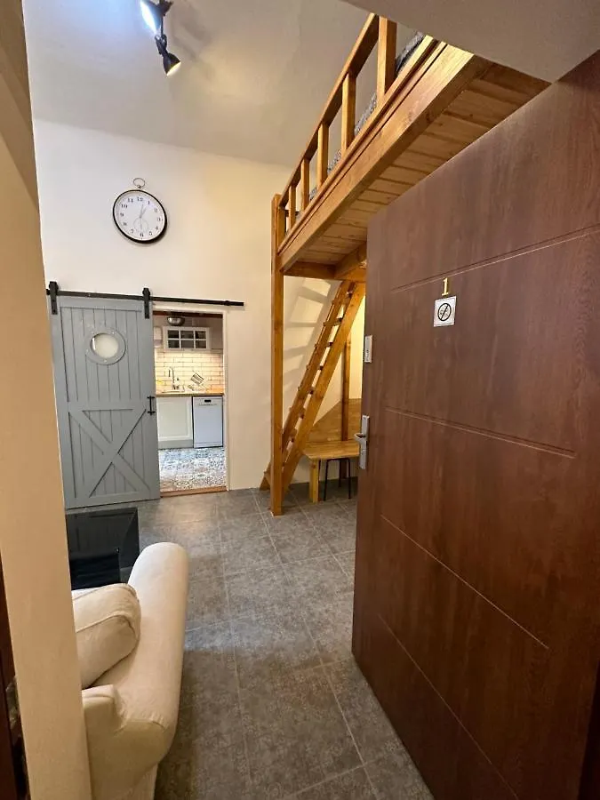 Cozy New Loft Apartment Praga República Checa