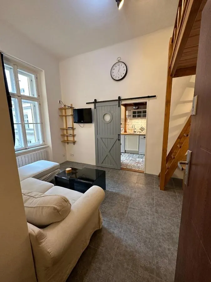 Cozy New Loft Apartment Praga